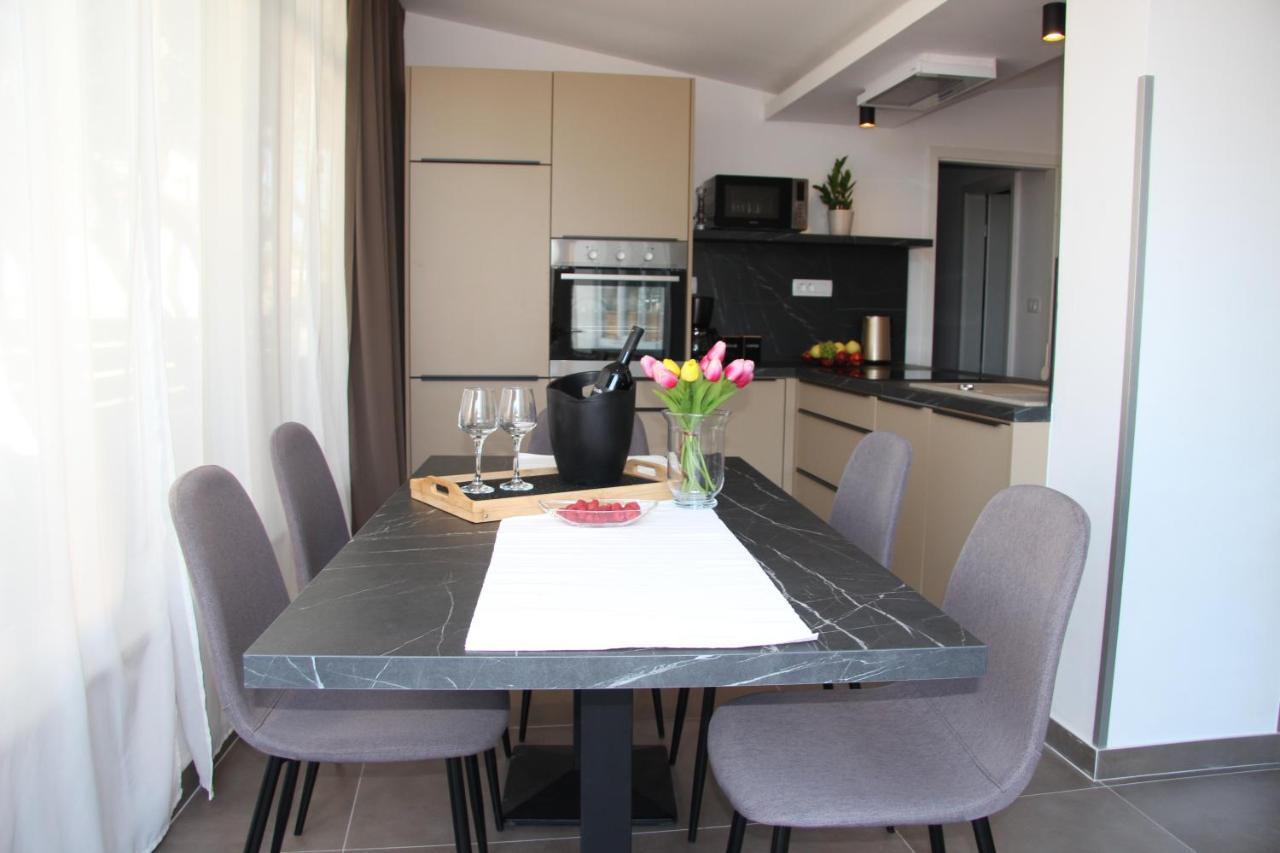 Apartment Da Vita Ровин Екстериор снимка
